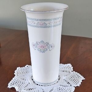 Lenox Charleston Fine China Vase
